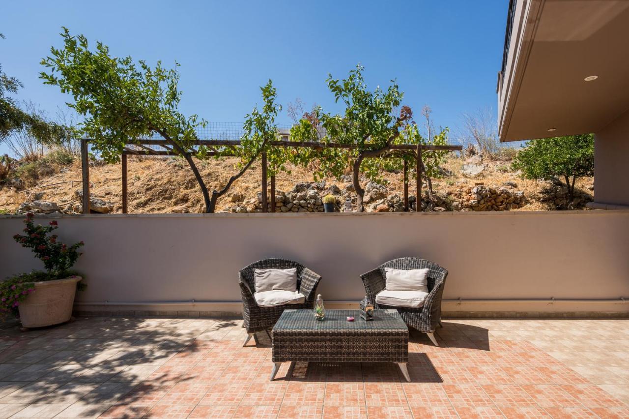 Tholos Apartments Chania  Buitenkant foto