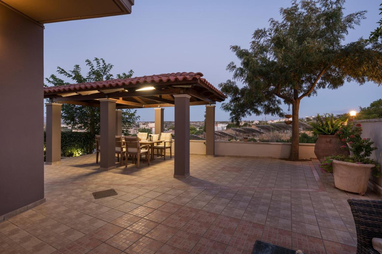 Tholos Apartments Chania  Buitenkant foto
