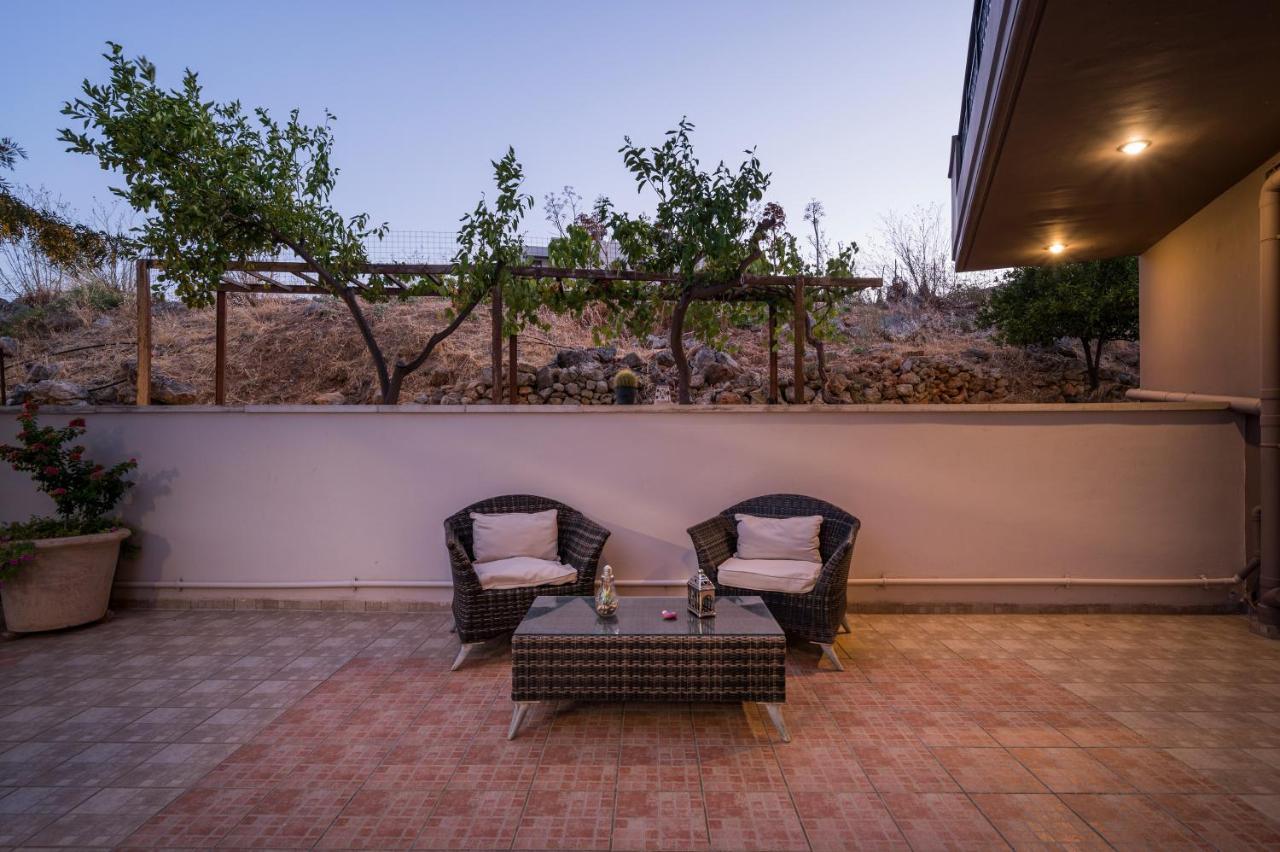 Tholos Apartments Chania  Buitenkant foto